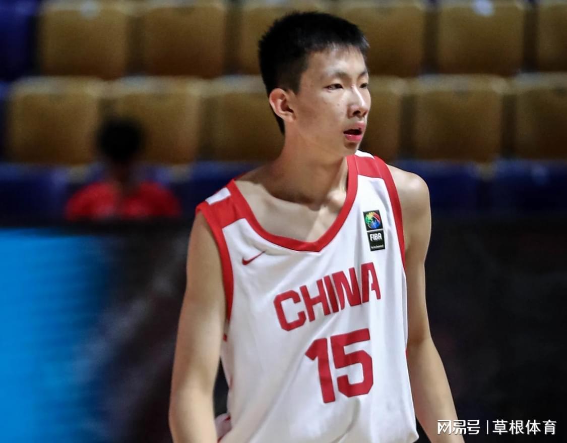 大喜讯!84-69:中国男篮又赢了,进4强+锁定世青赛门票,太稳了