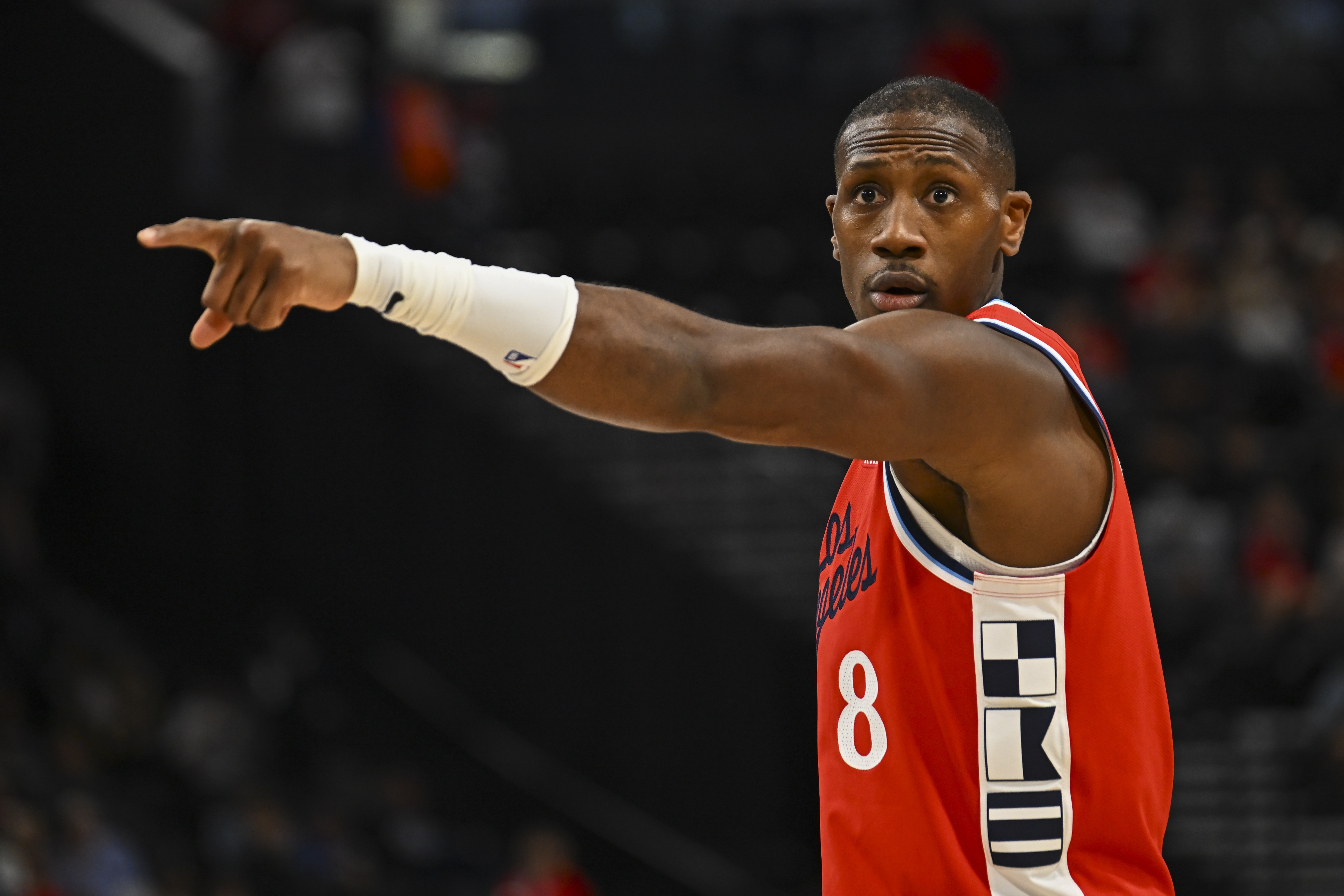 开云app官网下载评价-伦纳德：邓恩只要上场就去对位对方最强的球员 让他们打得难受